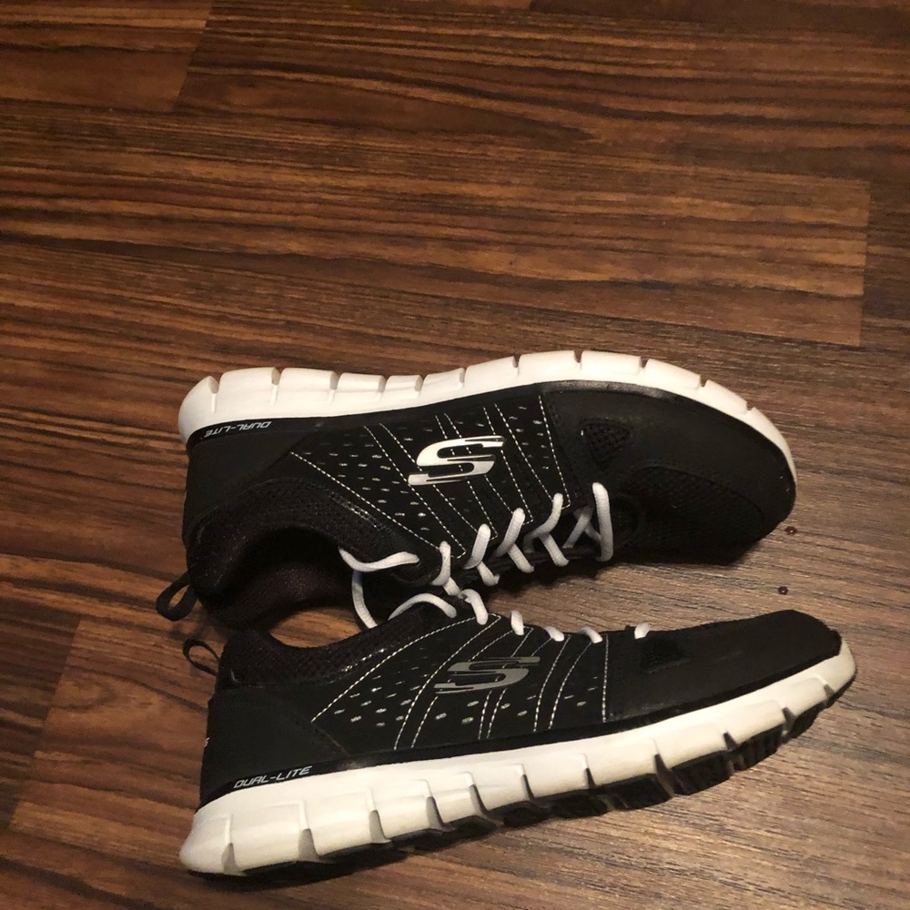 Skechers